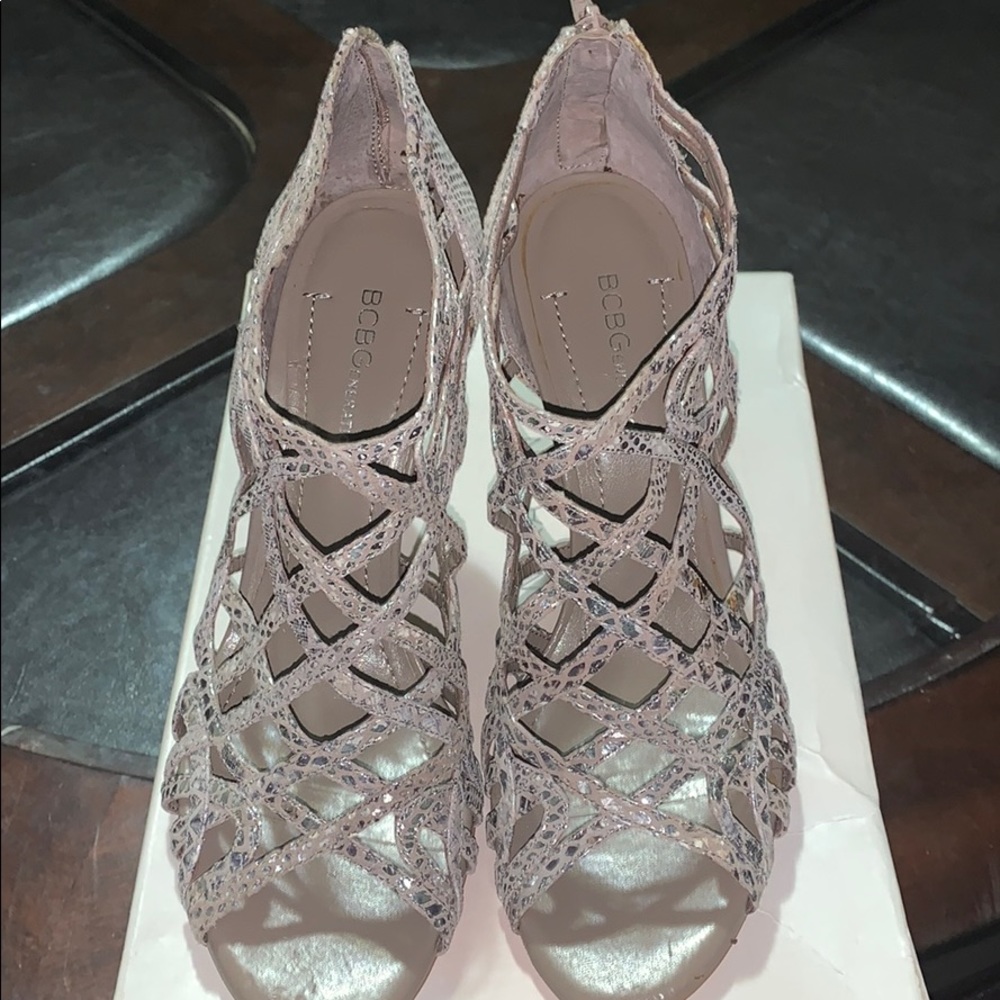 Bcbg heel
